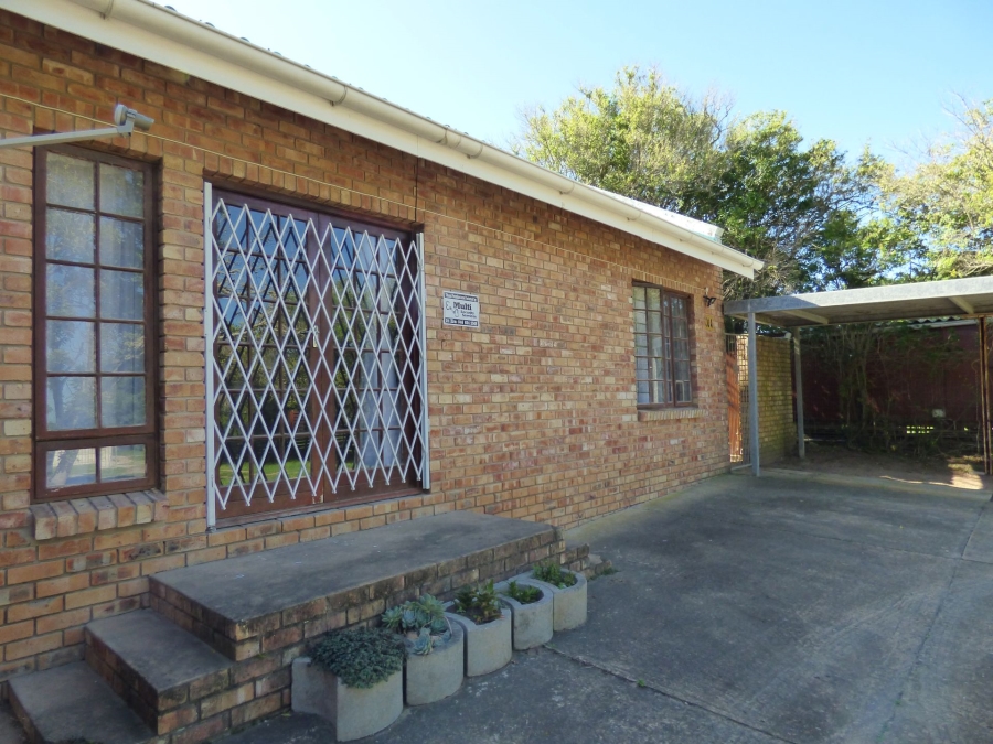 4 Bedroom Property for Sale in West Bank Eastern Cape